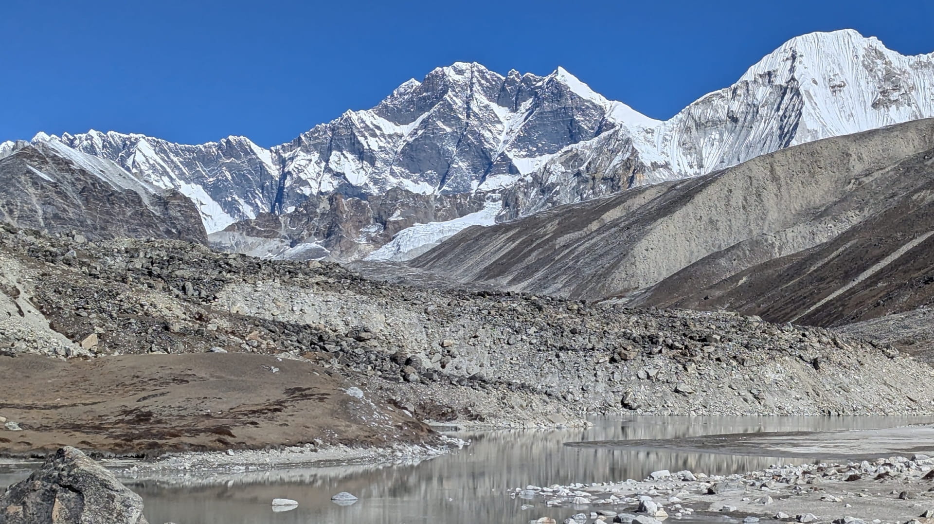Makalu 22