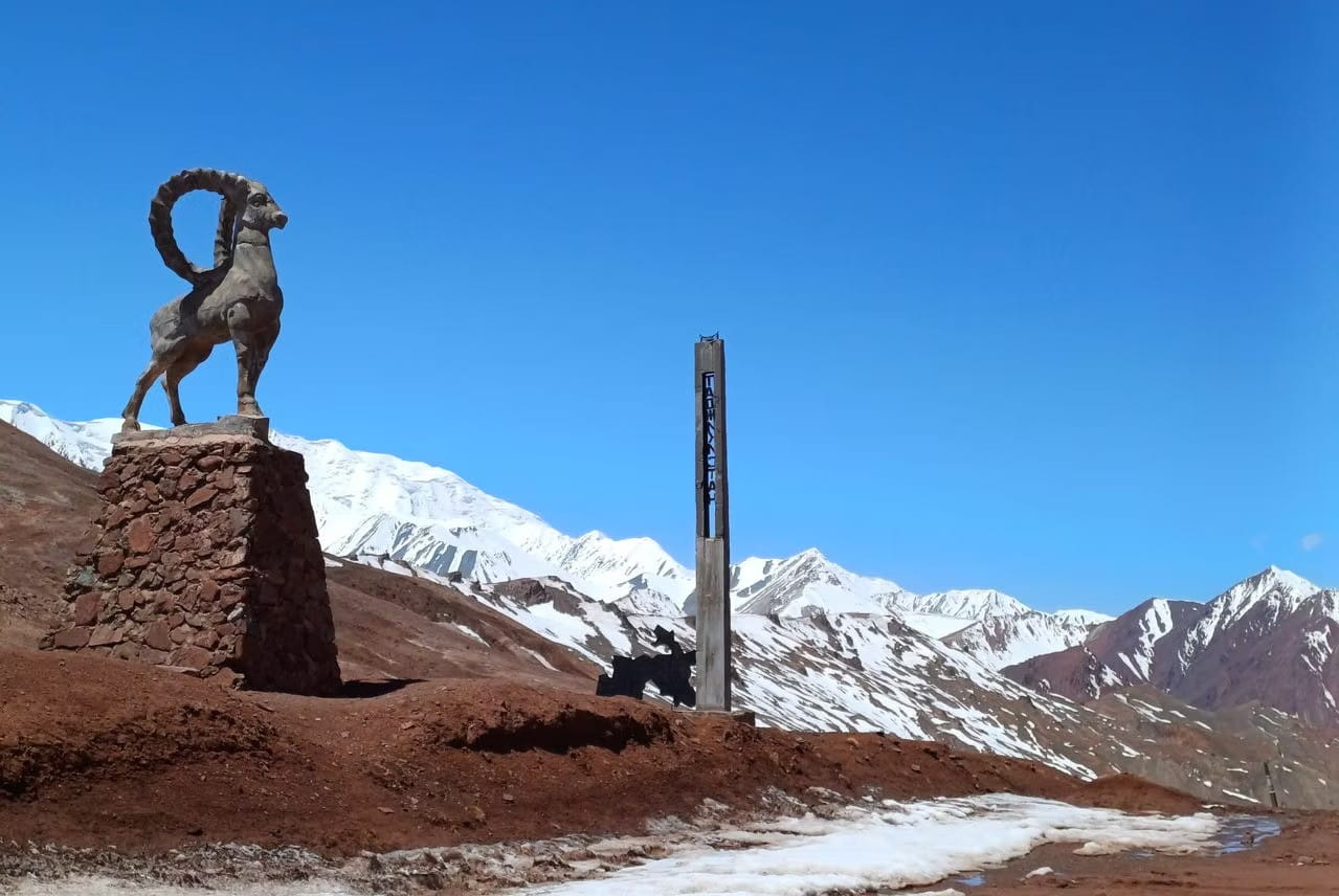 Kyzyl-Art Border